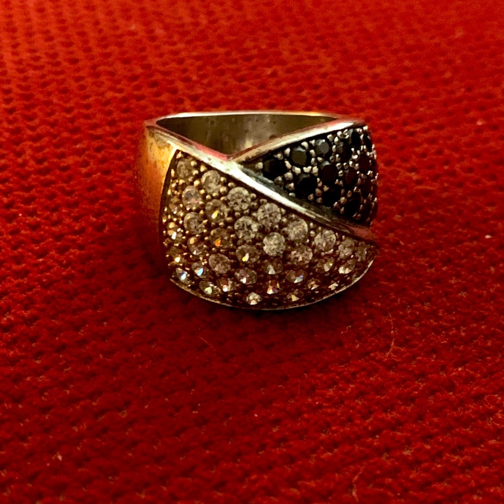 Vintage 925 Sterling Silver Pavé Black and White CZ Crossover Cocktail Ring Size